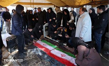 مراسم تشییع مرحوم محمدهادی چمران برادر مهدی چمران 4
