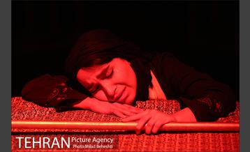 نمایش بر پهنه چشمان مغربی ات‎ 27