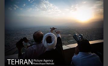 استهلال هلال ماه شوال از فراز برج میلاد تهران 12