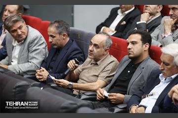هم اندیشی صمیمانه شهردار تهران با سازندگان شهر 9