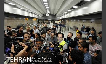 شبگردی اصحاب رسانه در خط 7 مترو تهران 37