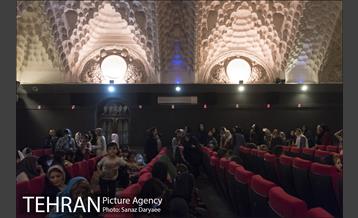 کودکان و زنان آسیب دیده به تماشای فیلم  یک سامورایی در برلین پرداختند 8