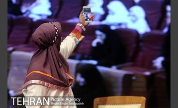 جشن "هر کودک نشانی خدا است" در فرهنگسرای بهمن 26