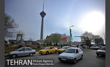 برج میلاد تهران در ایام نوروز 1