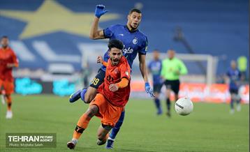 دیدار تیم های فوتبال استقلال تهران و مس کرمان 4