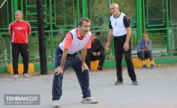 اختتامیه مسابقات ورزشی قهرمانان در منطقه 13 23