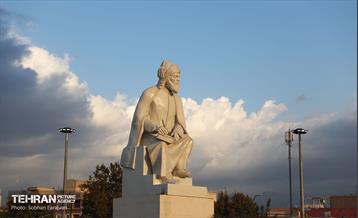 رونمایی از تندیس مولانا در میدان محمدیه 9