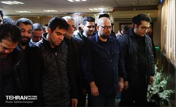 تشییع پیکر خبرنگار فقید مهدی علیرضایی 16