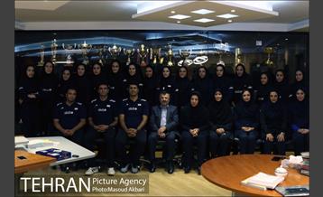 بدرقه دکتر داورزنى از تیم ملى والیبال بانوان  22