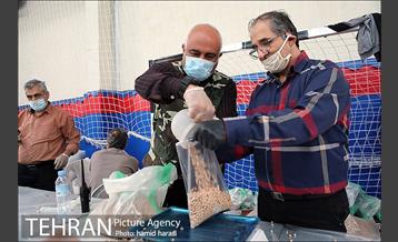 تهیه و توزیع هزار بسته معیشتی در محلات قلب پایتخت 7