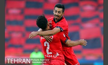 دیدار تیم های فوتبال پرسپولیس و گل گهر 9