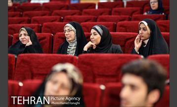 شب شعر "مقام رضا (ع)" در فرهنگسرای اندیشه 12