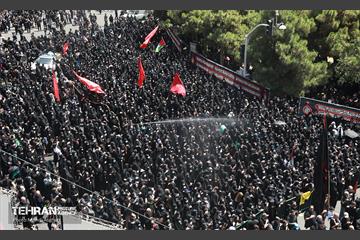 عزاداری ظهر عاشورا در میدان شهید طهرانی مقدم