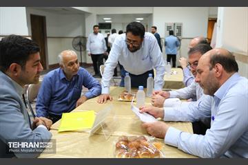 دیدار مردمی شهردار تهران با مردم منطقه هشت