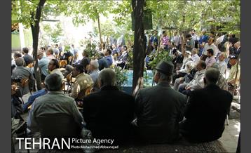 رونمایی از کتاب در گذری بر دروازه غار 12