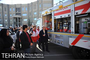 بازدید احمد مسجد جامعی از مراکز مرتبط با زلزله تهران 28