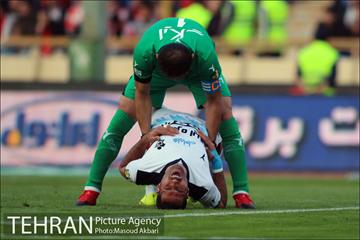 دیدار تیم های فوتبال پرسپولیس و پیکان