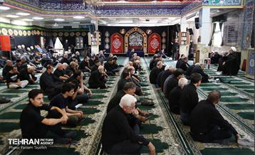 نماز جمعه عاشورایی در منطقه ۵ 25