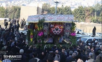 تشییع پیکر شهدای مدافع حرم در شهرک شهید محلاتی 16