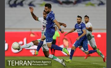 دیدار تیم های فوتبال استقلال تهران و ذوب آهن اصفهان 3