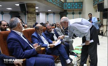 دیدار صمیمانه شهردار تهران با کارکنان شهرداری منطقه هشت