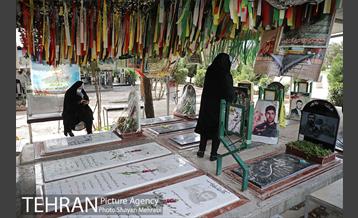 اولین پنجشنبه سال 1400 در بهشت زهرا(س) 39