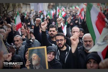 تشییع پیکر مطهر شهدای ناوشکن دنا 29