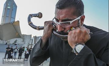 کاروان سنج و دمام زنی با حضور خادمین حرم مطهر رضوی