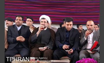 بازدید معاون فرهنگی و اجتماعی شهرداری از نمایشگاه عطر یاس 13