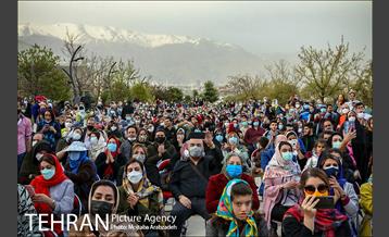 اجرای گروه موسیقی لیان در برج میلاد 16