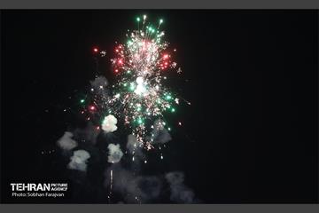 نورافشانی جشن پیروزی انقلاب اسلامی در میدان آزادی 1