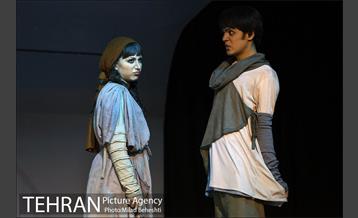 نمایش رویای یک شب نیمه تابستان‎ 4