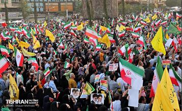 اجتماع مردمی در حمایت و تشکر از نیروهای مسلح در میدان انقلاب 18