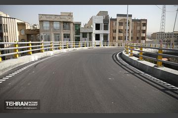اینجا کارگاهه؛ پل تقاطع غیر همسطح در بزرگراه شهید باقری 23