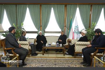 دیدار آیت‌الله اراکی با شهردار تهران