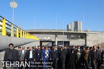آیین بهره برداری تقاطع غیرهمسطح بزرگراه شهید حکیم با بلوار المپیک 26