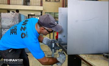 مراحل ساخت المان های نمایشگاه نشان عاشقی