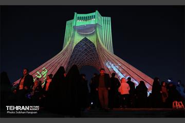 نورافشانی جشن پیروزی انقلاب اسلامی در میدان آزادی 21