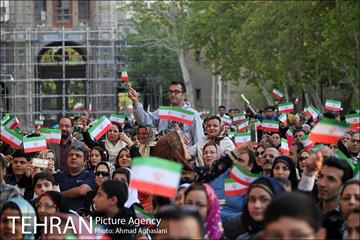 جشن روز جمهوری اسلامی در میدان مشق 9