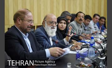 حضور شهردار تهران در بیست و هشتمین اجلاس عمومی شورای عالی استان ها 37