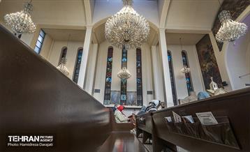 آیین عشای‌ ربانی در کلیسای سرکیس مقدس  27