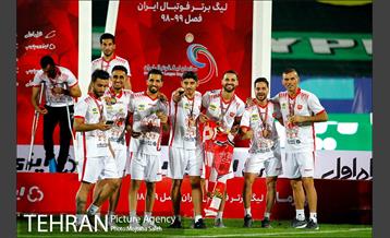 قهرمانی تیم فوتبال پرسپولیس در رقابت‌های لیگ برتر فوتبال 12