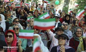 همایش پیاده روی خانوادگی در رود دره فرحزاد 25