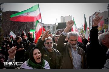 بدرقه شهیدان تنگسیری و اسحاقی توسط اهالی پایتخت 53