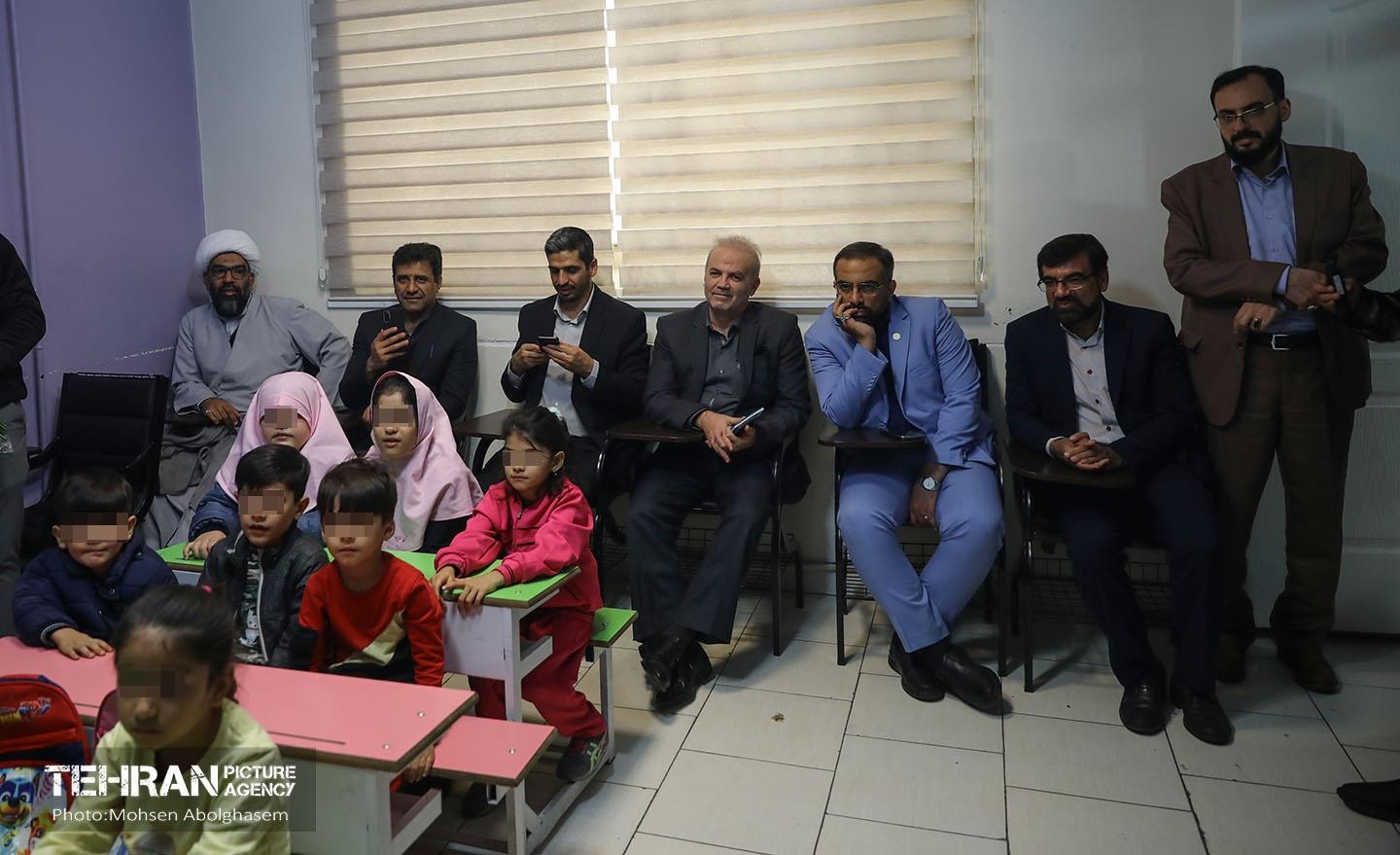 بازدید اعضای کمیته قرارگاه اجتماعی از همراه سرای پناه و پویا شهر منطقه 7 26
