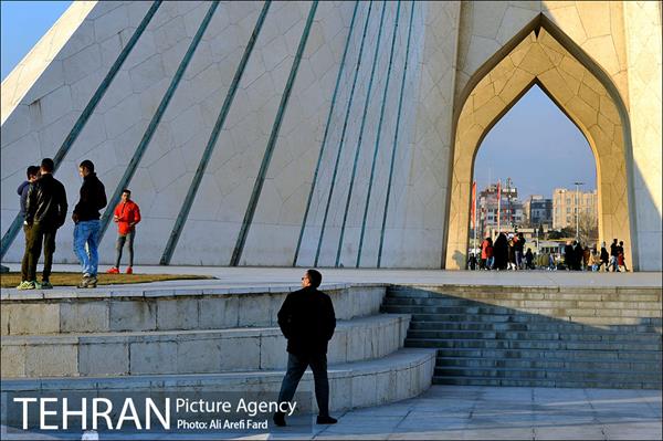 میدان آزادی 47