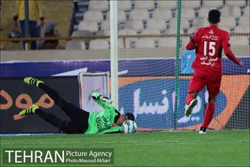 دیدار تیم های فوتبال پرسپولیس و گسترش فولاد