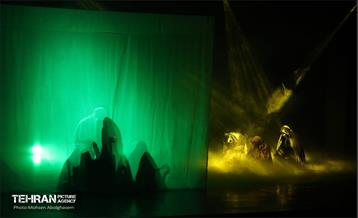 نمایش آیینی خانه ای از گل و اندوه 9