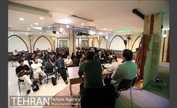 دومین حلقه ادبی پنجره در فرهنگسرای اندیشه 12