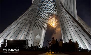 پایتخت، غرق در نور غدیر 15